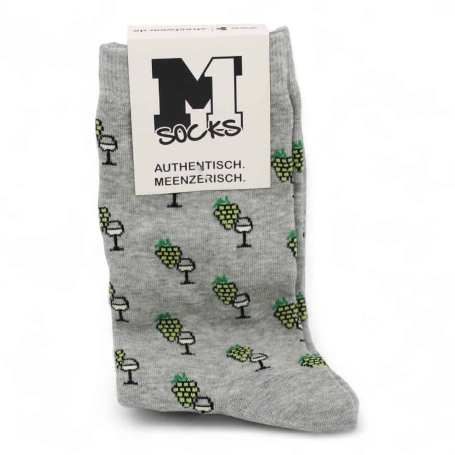 Graue Socke mit Trauben- und Glasmotiven, Etikett "Authentisch. Meenzerisch."