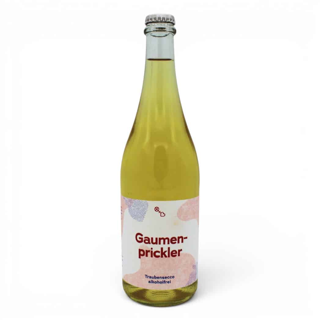 Secco Flasche mit Kronkorken und rot-weißem Etikett mit Aufschrift "Gaumenprickler"